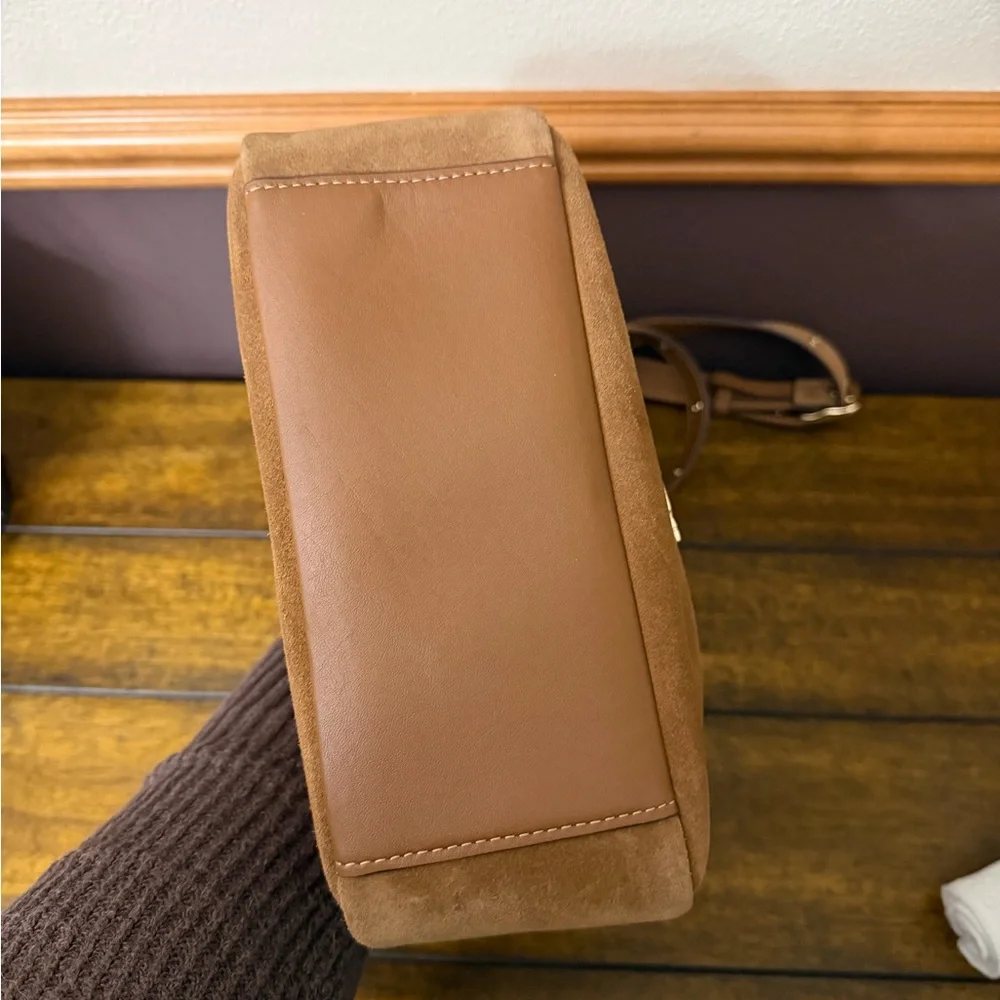 ✨ Coach Hadley Convertible Crossbody Bag in Suede ✨